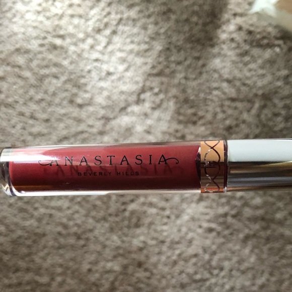 Brand new Anastasia Beverly liquid matte lipstick - Picture 3 of 3